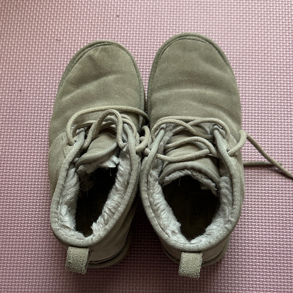 Ugg Neumel - image 2